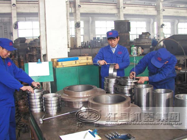 顎式破碎機技術(shù)研發(fā)