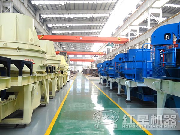 河南河卵石制砂機(jī)廠家車(chē)間一角