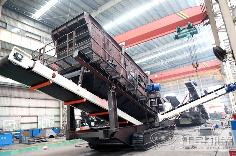 移動磨砂機(jī)的鑄造車間