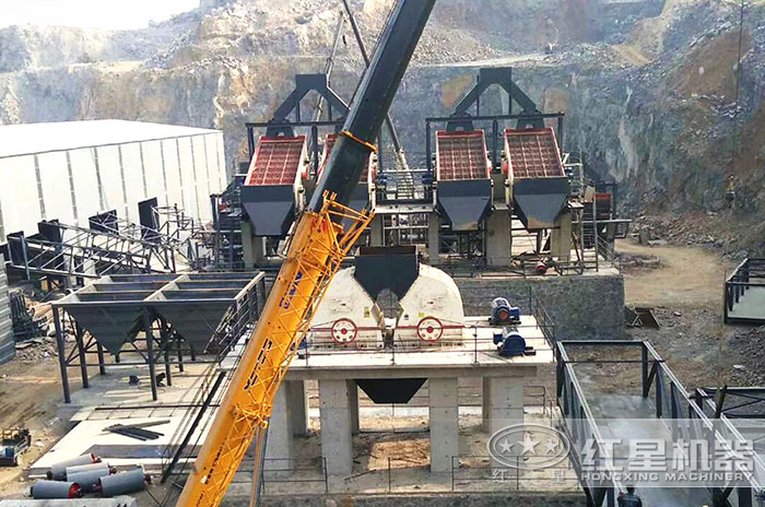 錘破碎機(jī)作業(yè)現(xiàn)場(chǎng)安裝除塵裝置-節(jié)能環(huán)保