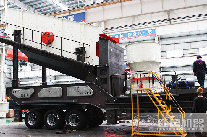 移動圓錐破碎機(jī)裝配車間